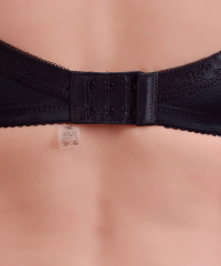 чёрно-розовый